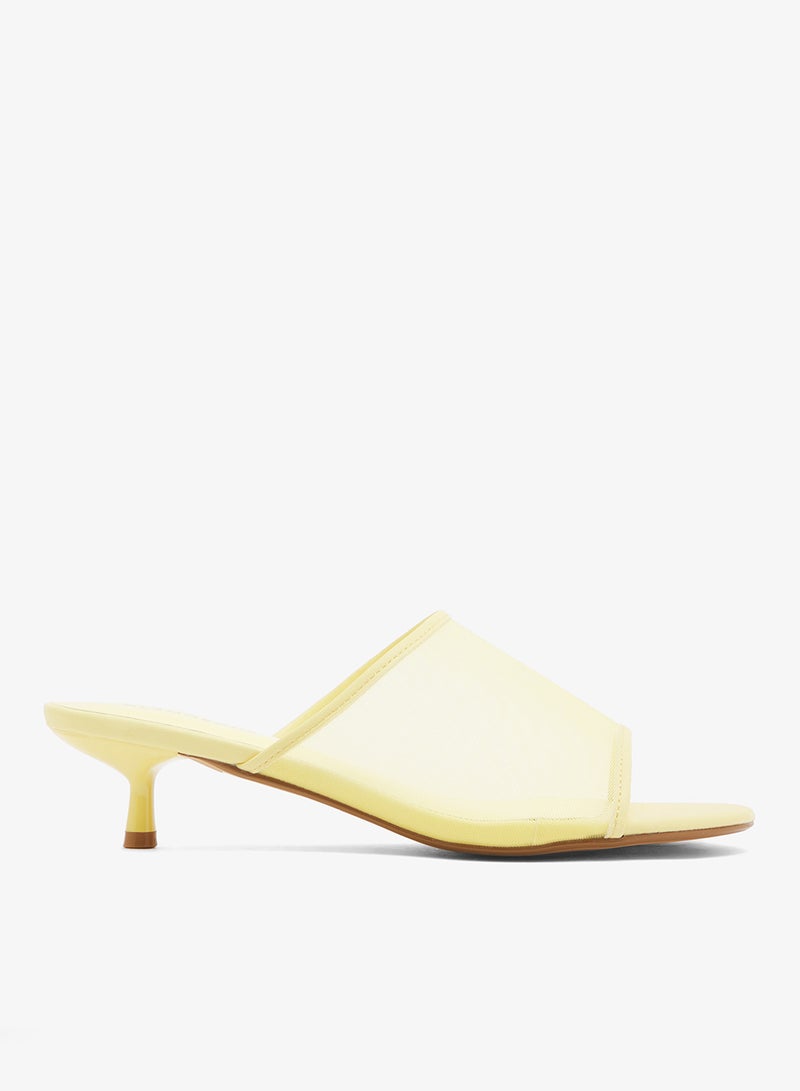 جلاموروس صنادل بكعب رفيع بلون أصفر زبدة وشبكة - Image 1